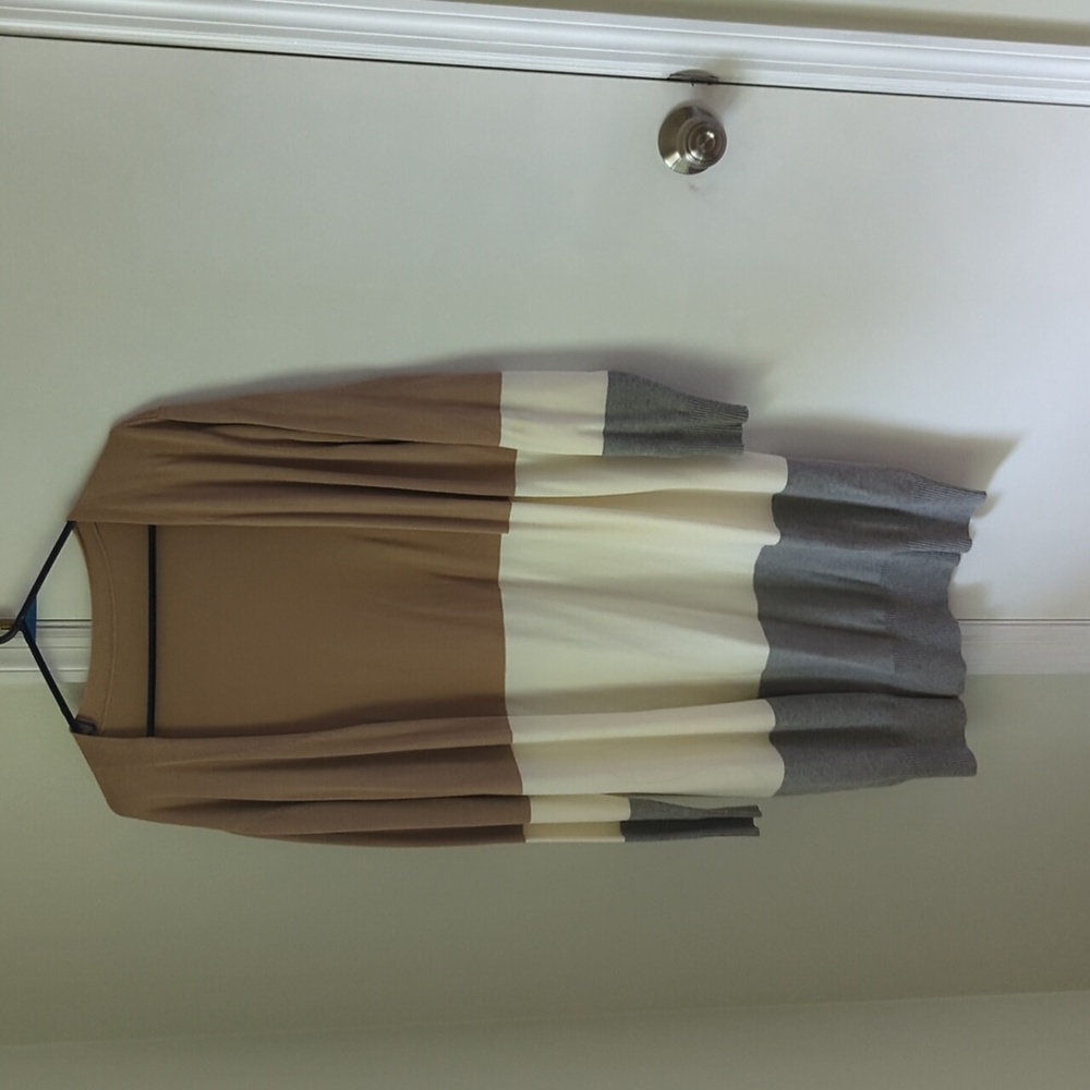 Color block cardigan size medium